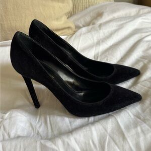 Saint Laurent Black Suede Anja pumps. Size 39.5 or 8.5